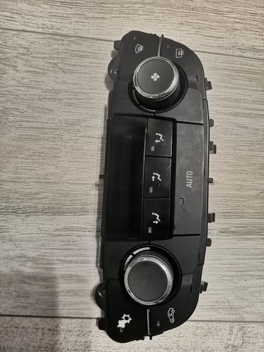 Блок управления печкой/кондиционером Opel Insignia 13273095