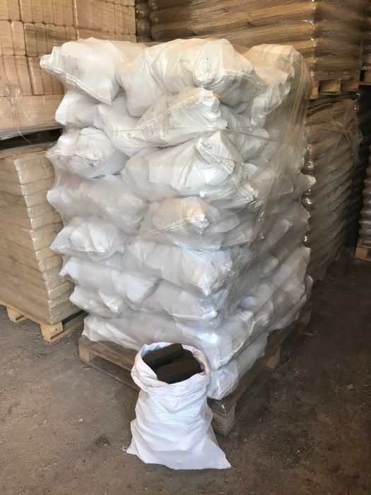 Brykiet torfowy - zastępuje drewno węgiel pellet - opał TORF z dowozem