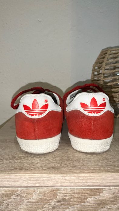 Tenis adidas gazelle t39