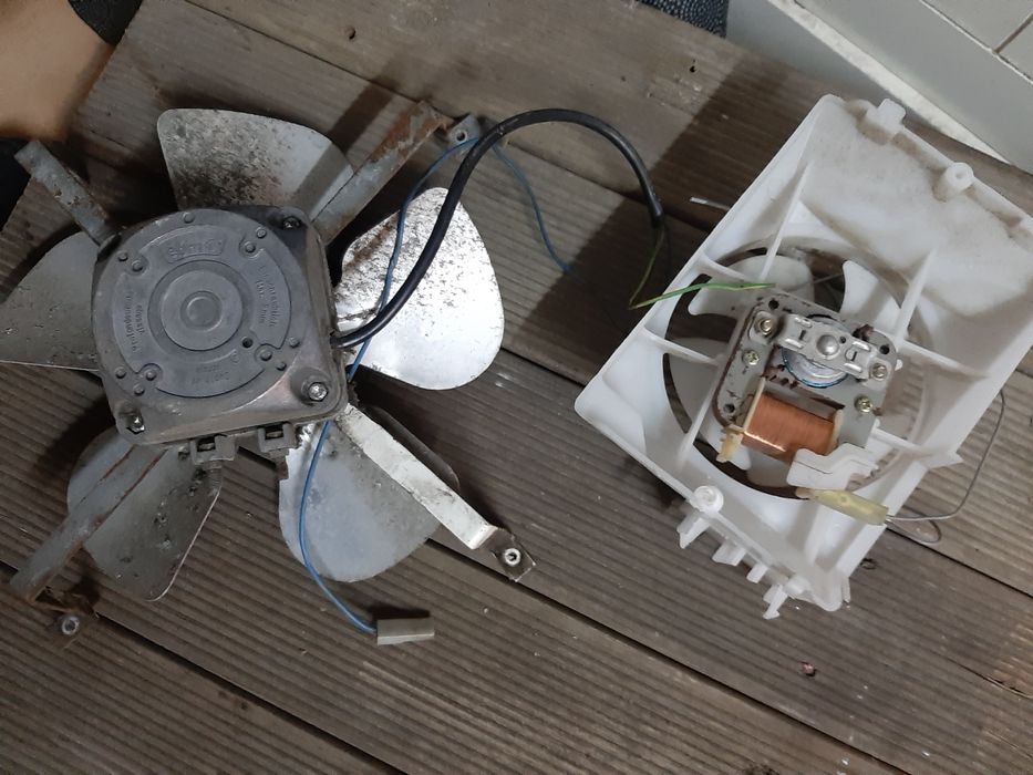 Dois motores de refrigerador