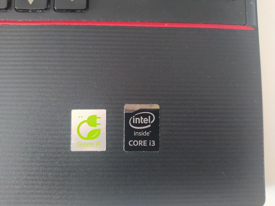 Laptop Fujitsu Lifebook E554
