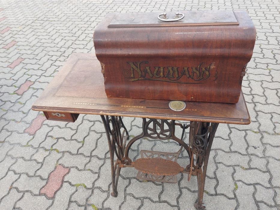 Stara maszyna do szycia Naumann kolekcjonerska