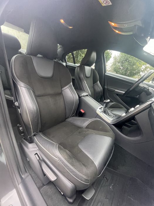 Volvo S60 R design D 4 2.0 190 cavalos com garantia ate 36 meses