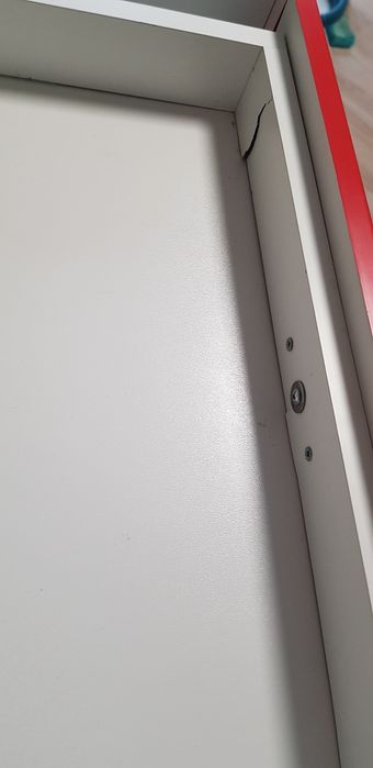 Biurko młodzieżowe biało-czerwone