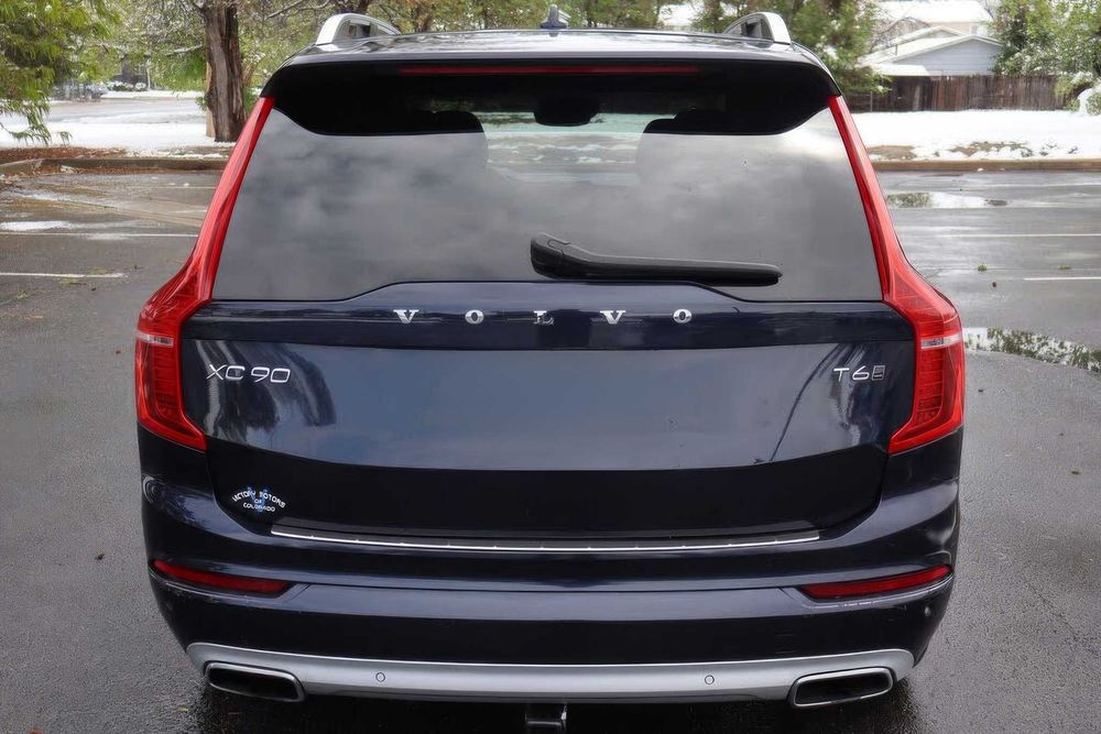 Volvo XC90 T6 Momentum      2019