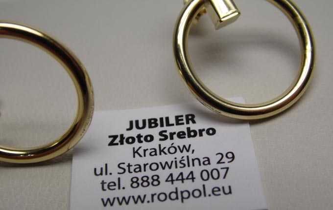 Złote kolczyki kółka patyczki.