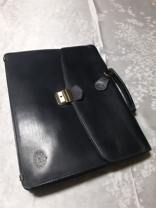 Pasta em couro genuíno