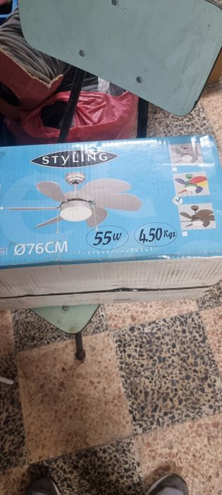 Ventoinha com candeeiro