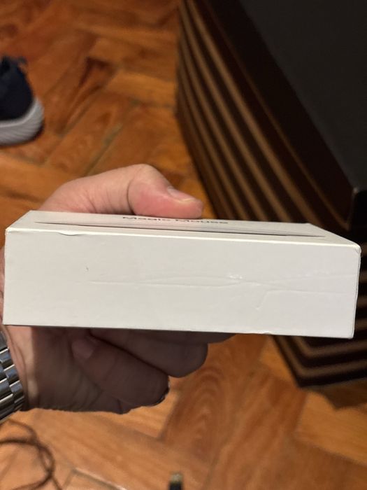Caixa de Magic Mouse 2 como nova