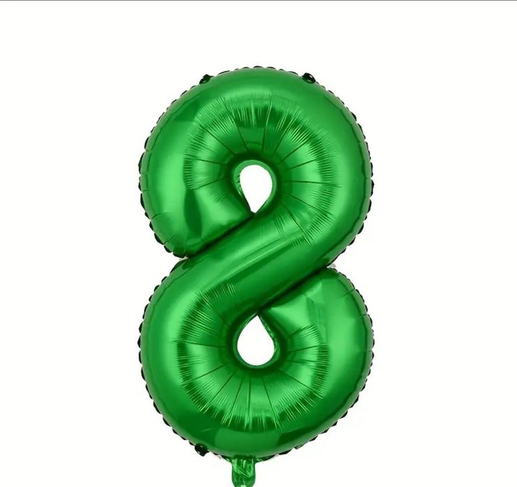 Набір повітряних кульок та цифра 8