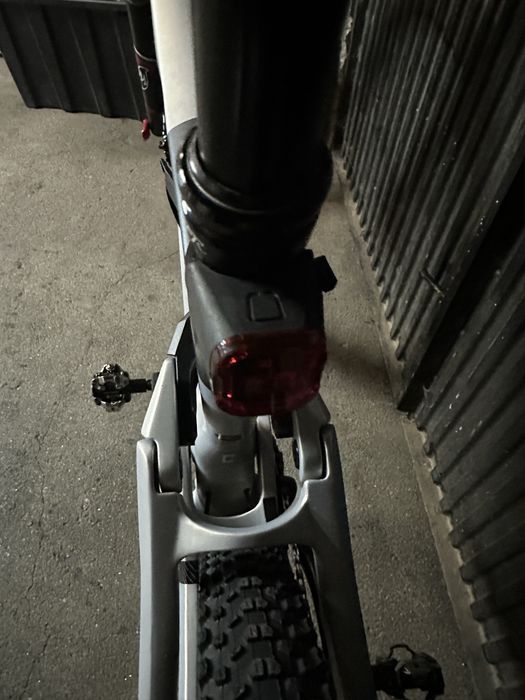 Bicicleta suspensão total
