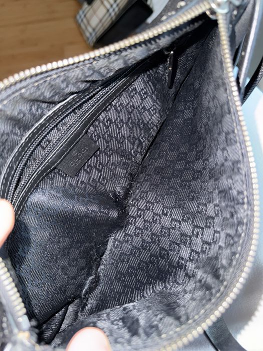 Torebka czarna skorzana gg uzywana mala