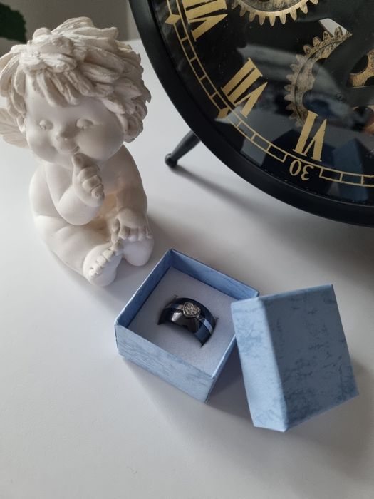 Ceramiczny perścionek, obrączka