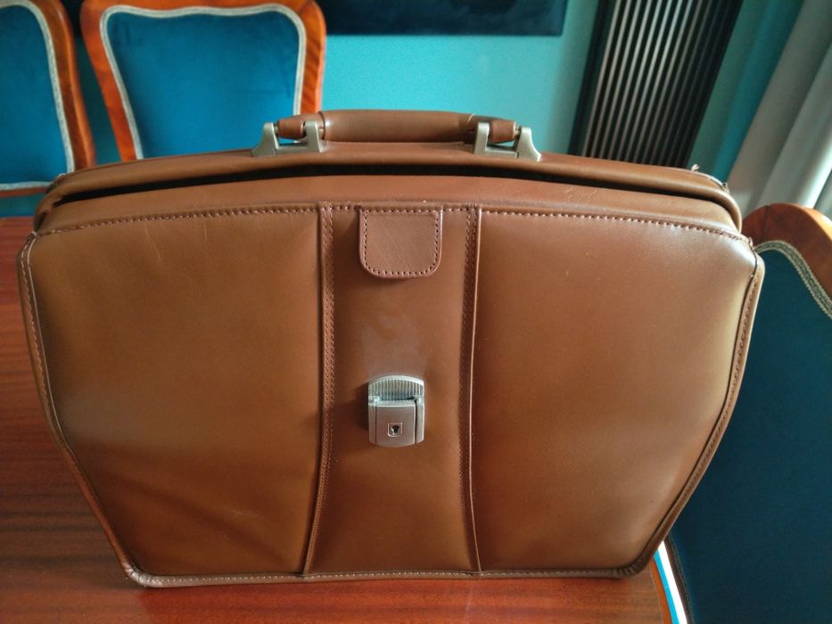 Aktówka skórzana McKlein brązowa na laptopa