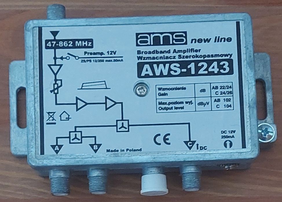 Wzmacniacz antenowy szerokopasmowy AWS-1243