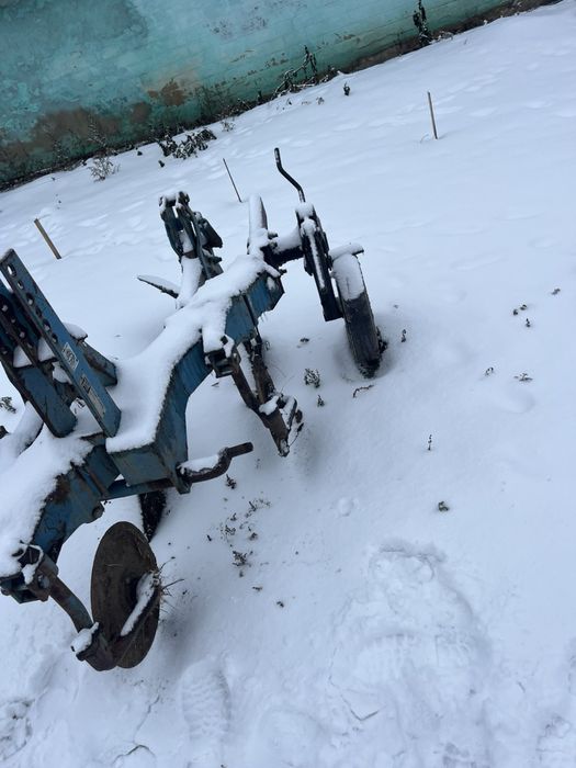 Плуг Fiskars фінляндія