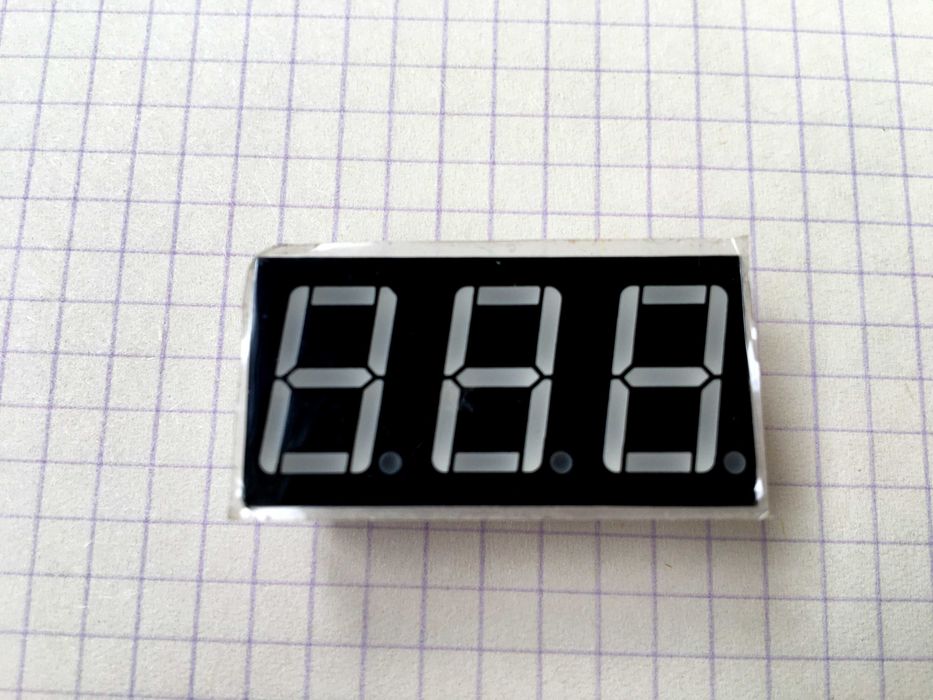7-ми сегментний світлодіодний індикатор 0.56", 3 розряди, білий