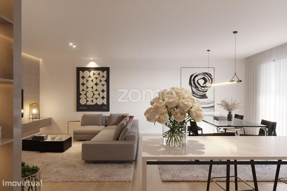 Apartamento T1 com garagem e varanda em S. Vicente