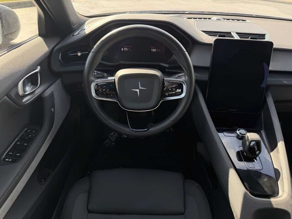 Polestar 2      2021
