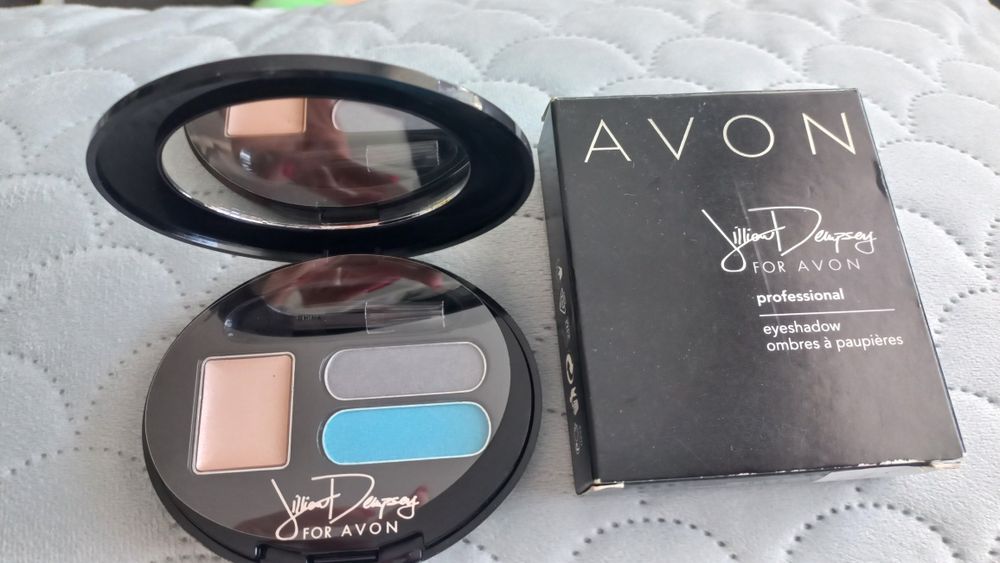Cienie do powiek Ocean Sky Avon