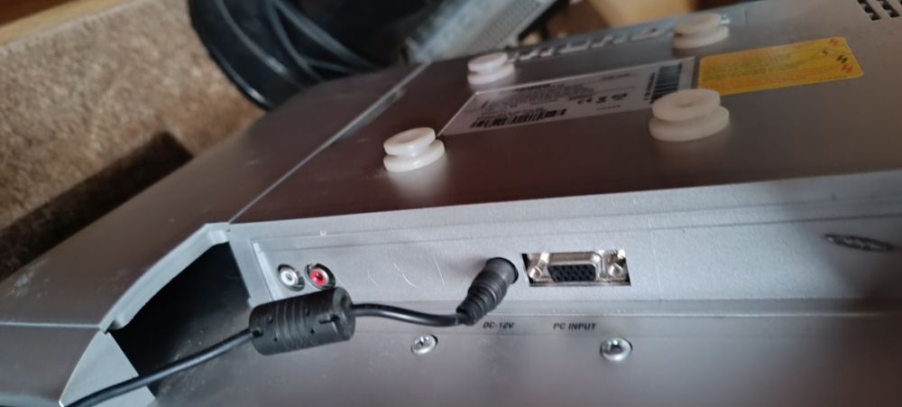 TV Grundig Lenaro 19 LW para peças