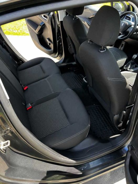 PEUGEOT 208 / 2015  / 1.2 VTI / PureTech / 82KM