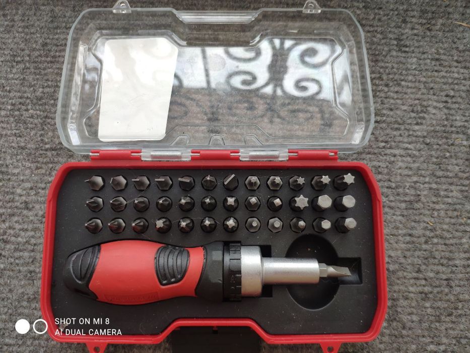 Отвертка с битами (18/38шт)/Трещетка с насадками (23 шт)/Нож PARKSIDE