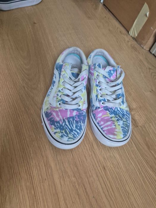 Kolorowe buty Vans