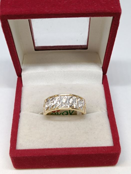Złoty pierścionek z białymi cyrkoniami roz.19, złoto próby 585