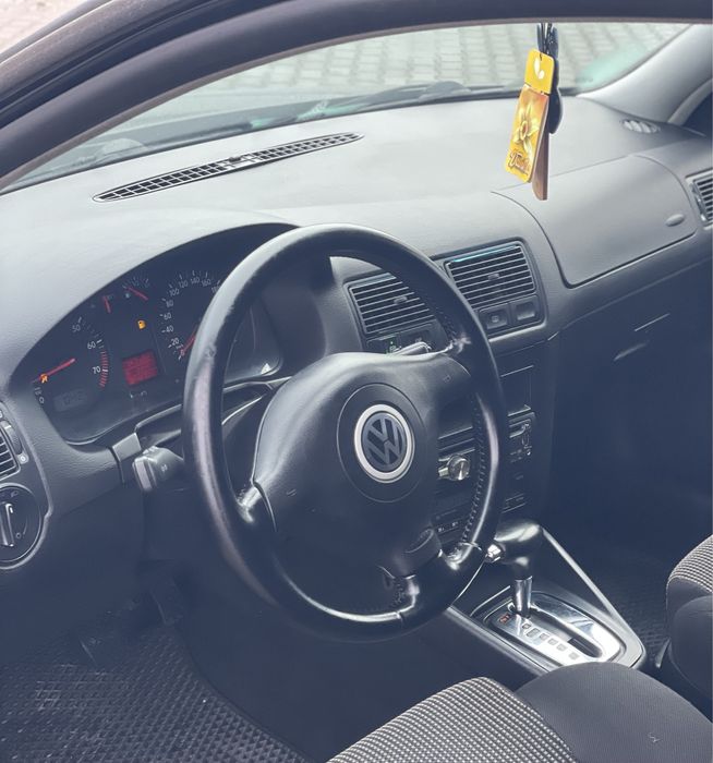 Volkswagen Golf IV 2000р 1.6mpi автомат газ/бензин