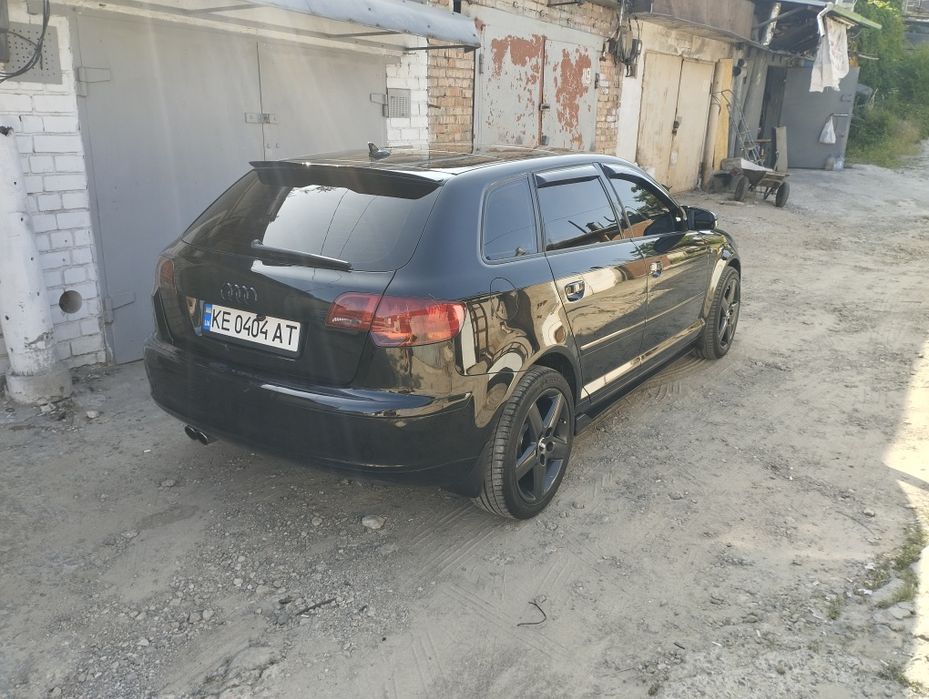 Продам audi a3 8p 2008 год 1.4  турбонаддувом шестиступка механика