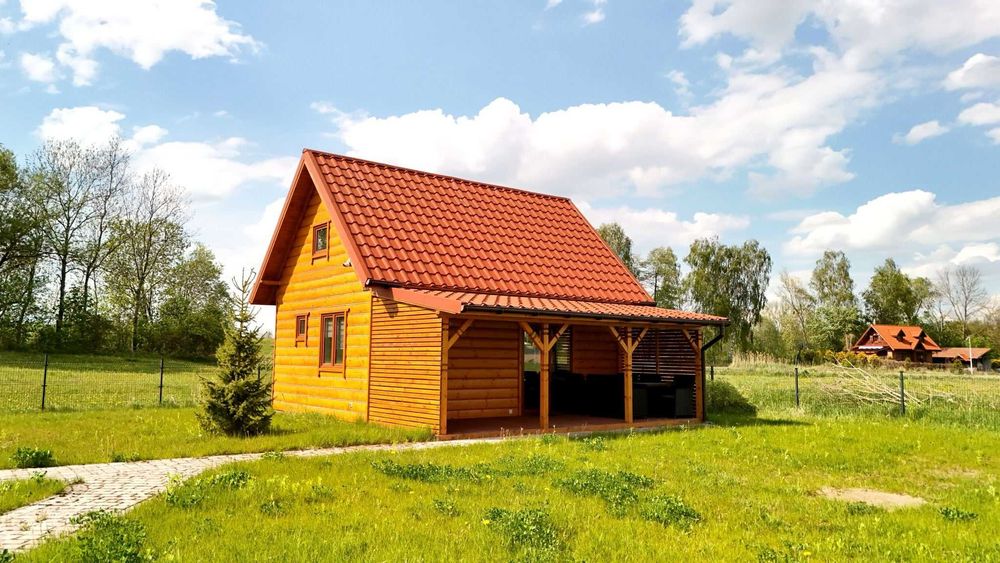 Gotowiec inwestycyjny na Mazurach: 2 domki + WZ na 3 kolejne budynki!