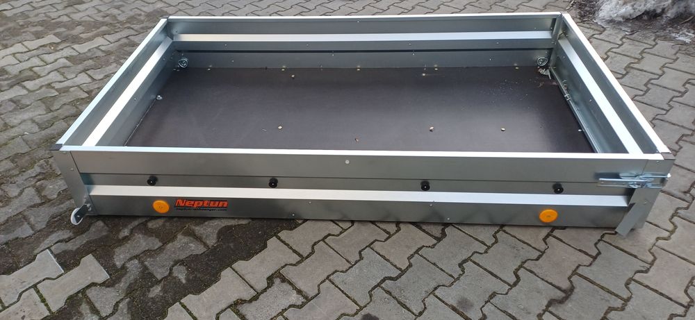 Burty z podłoga neptun