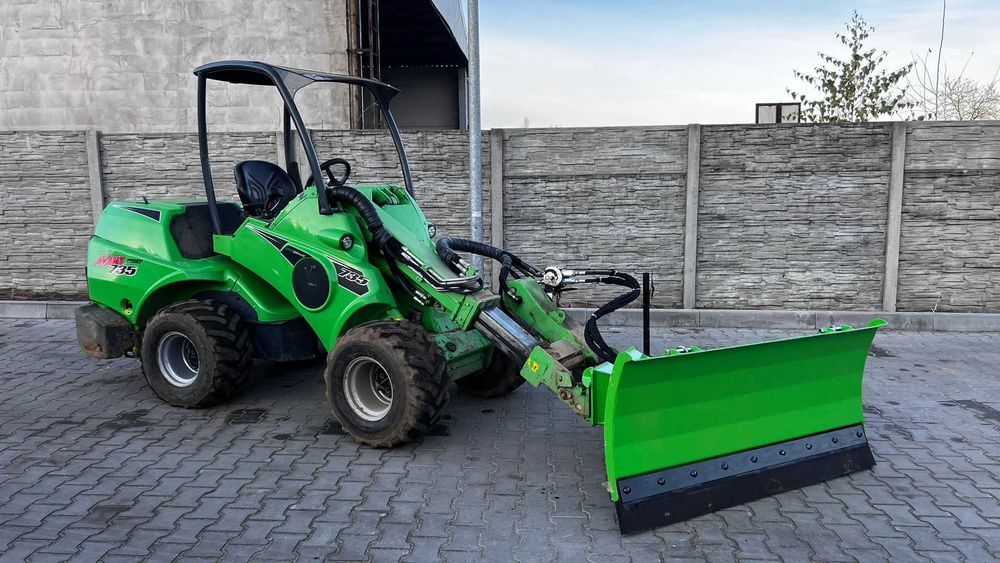 Odśnieżanie placów i dróg – pług/śnieg/lód | Szybko i profesjonalnie