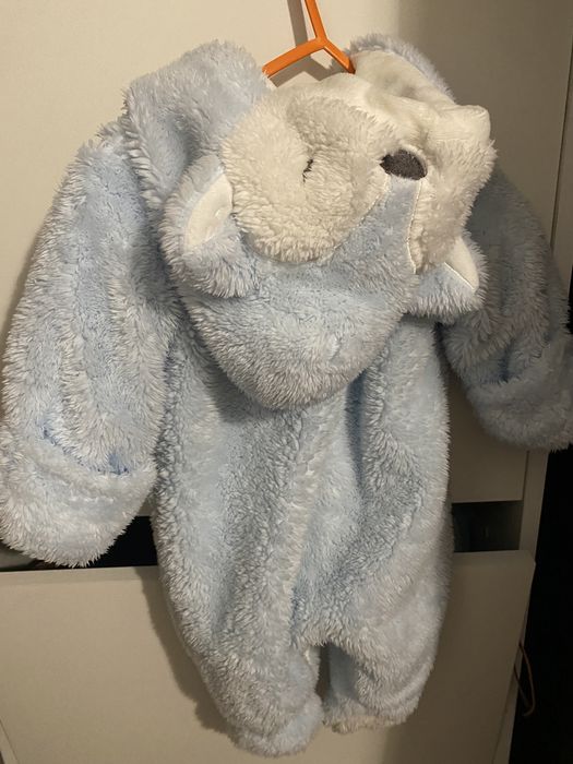 Macacão de pelucia marca chicco