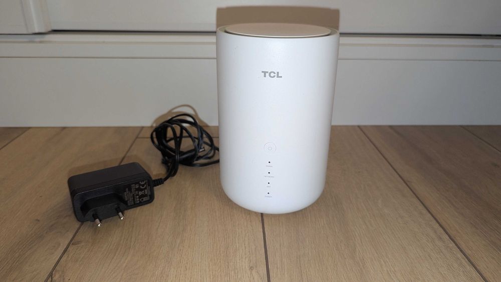 Router 4G  WiFi 5 TCL HH130VM do 600 Mbps