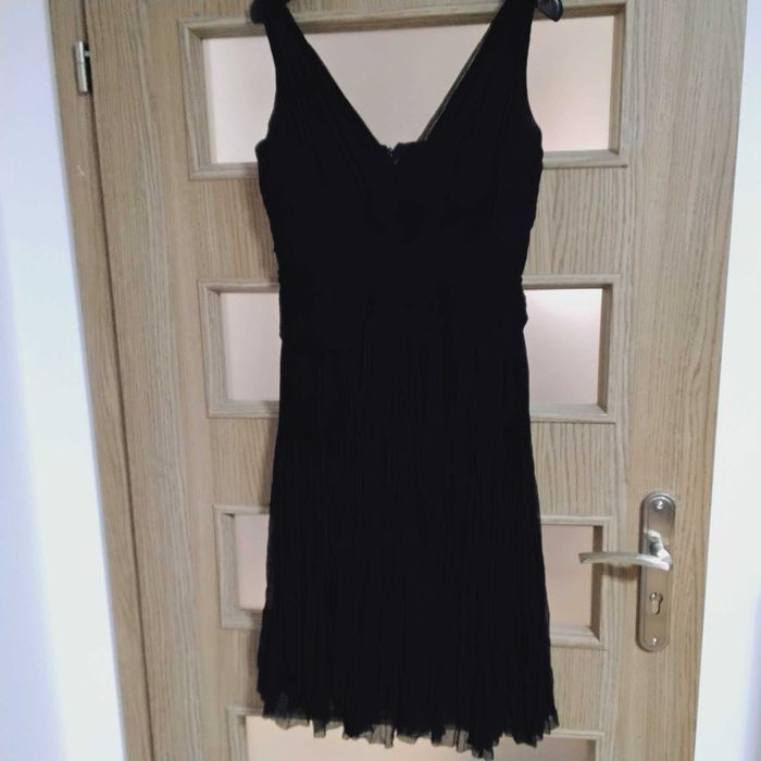 Designerska sukienka Ellie Tahari czarna M