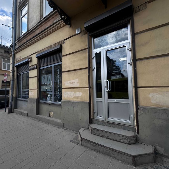 Оренда комерційного приміщення,72 кв м, вул.Личаківська центр Львів