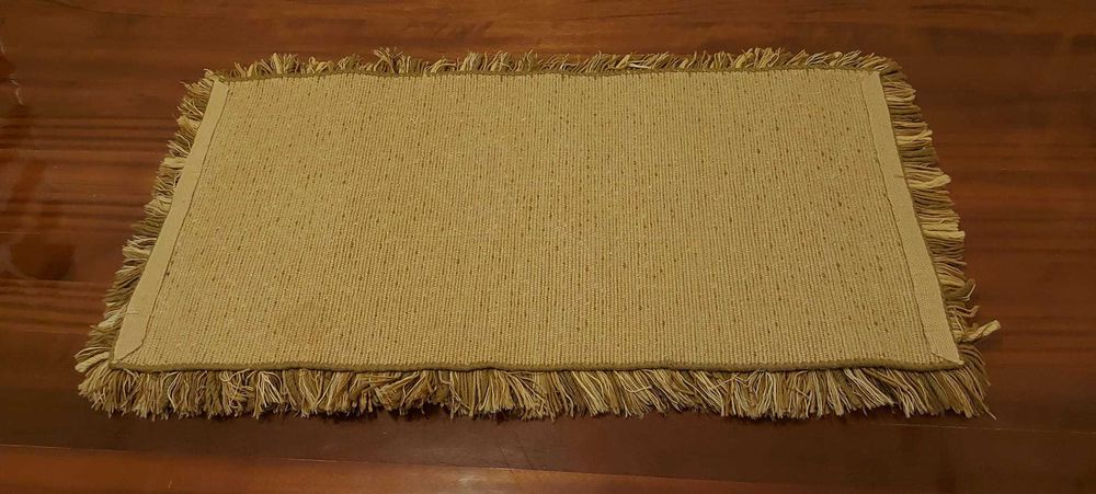 2 tapetes em pura lã feitos à mão