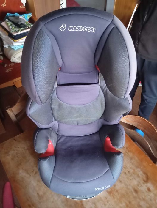 Fotelik samochodowy Maxi-Cosi Rodi XP dla dzieci 15–36 kg Serenada