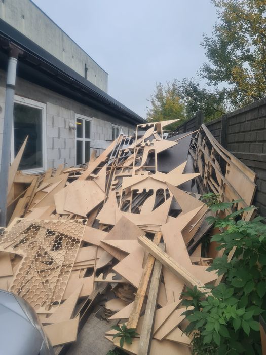 Oddam odpady sklejki za darmo