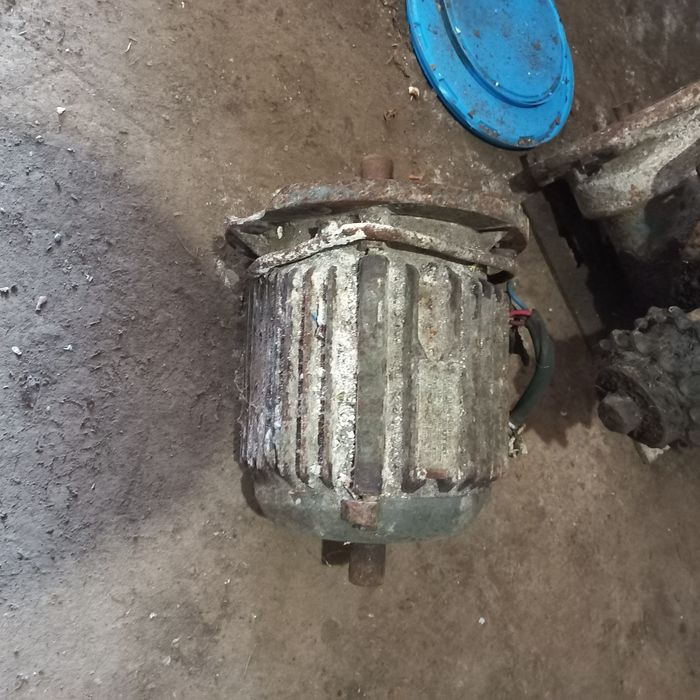 Продам моторредуктор черв'ячний.