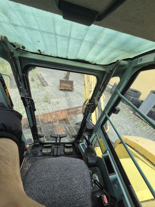 Екскаватор Yanmar sv 100
