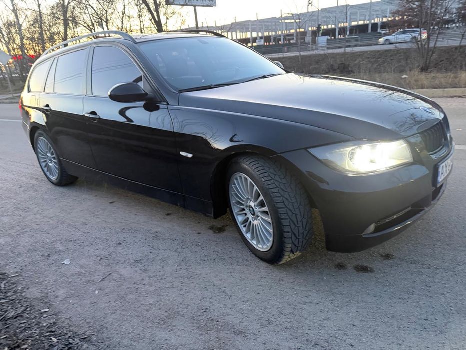 Продам BMW E91  2.0d