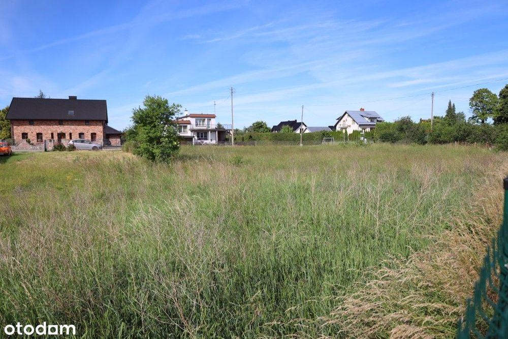 Działka budowlano-usługowa 2397 m² – centrum Liniewa
