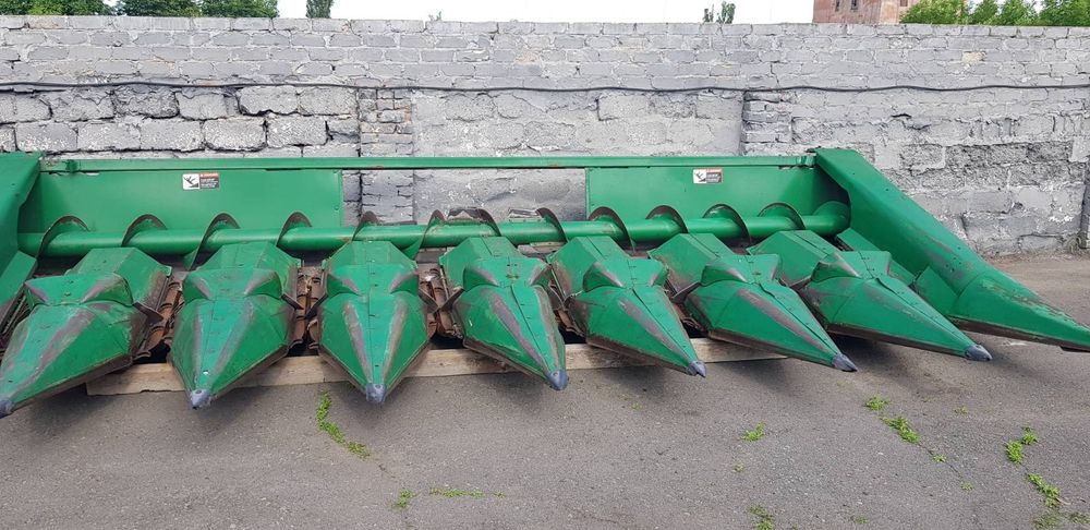 Жатка кукурузная John Deere 843