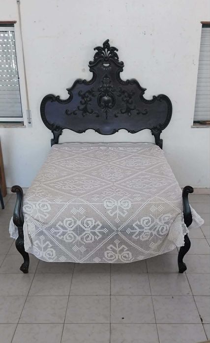Antiga e Grande Colcha de Renda Artesanal, tipicamente feita à mão Algodão (240 x 200 cm)