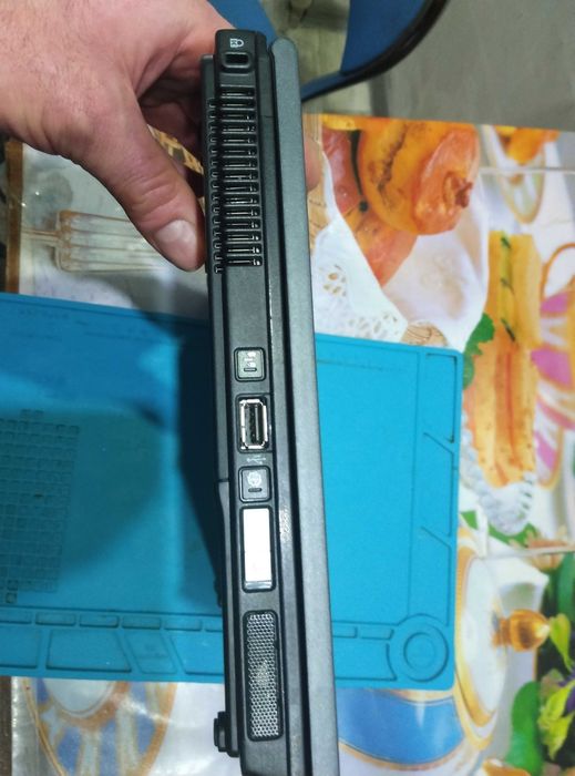 Продам ретро-ноутбук HP NC 4200.Полностью Рабочий. ПОЛЬША.ТОРГ