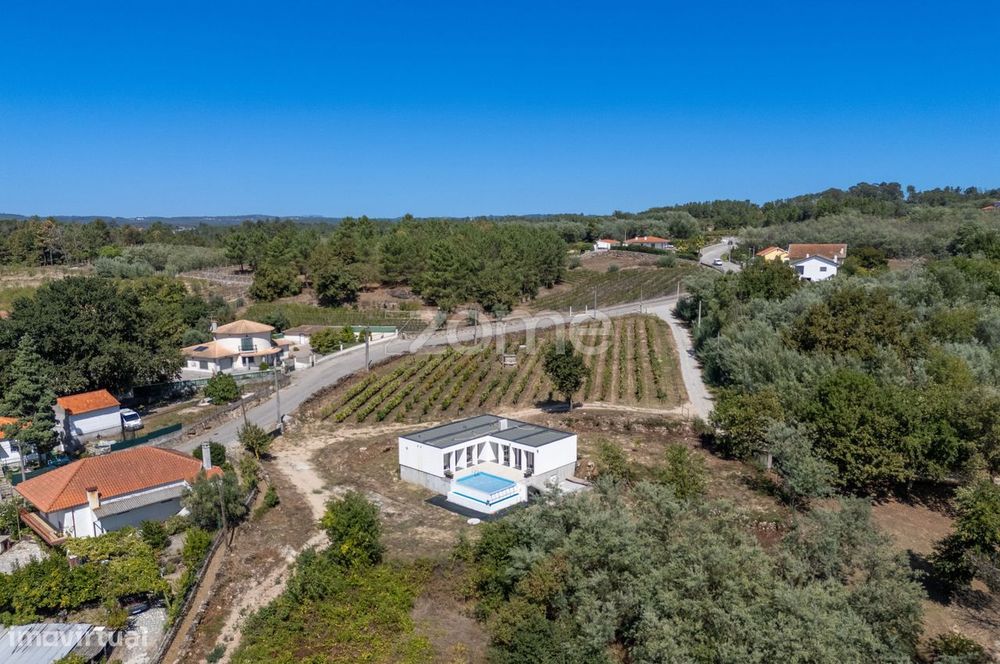 Casa T3 com piscina e vinha em Penalva do Castelo