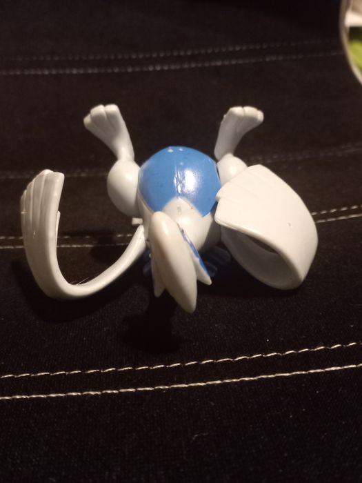 Figurka pokemon lugia